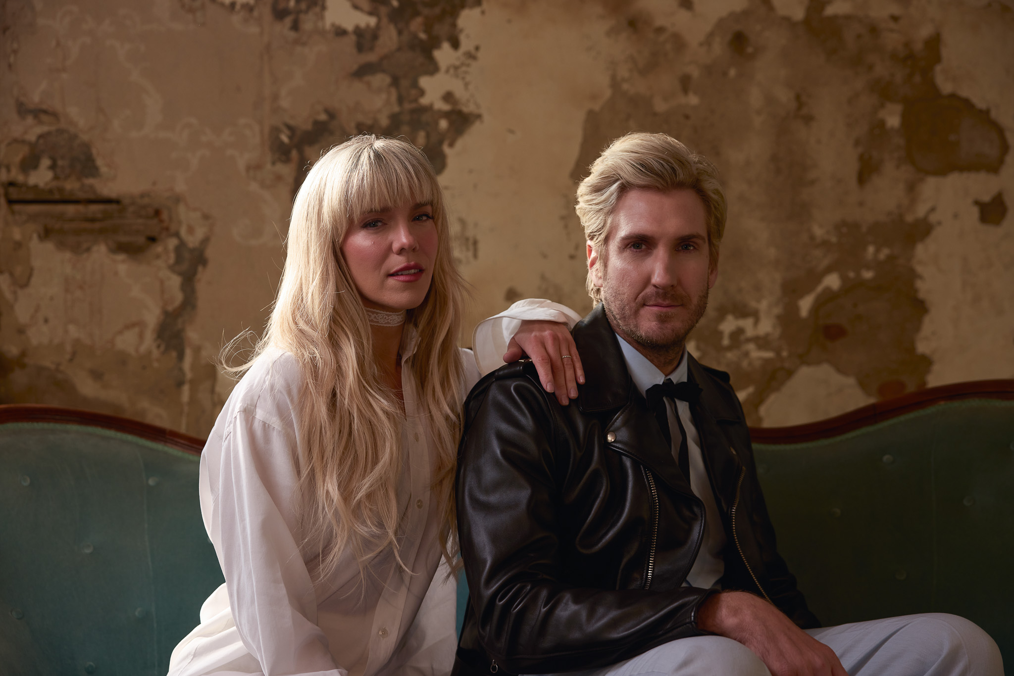 TheBandPerry_P_20251204_AGafkjen_NHREowns_0545_RetNFv1_FNL (1).jpg